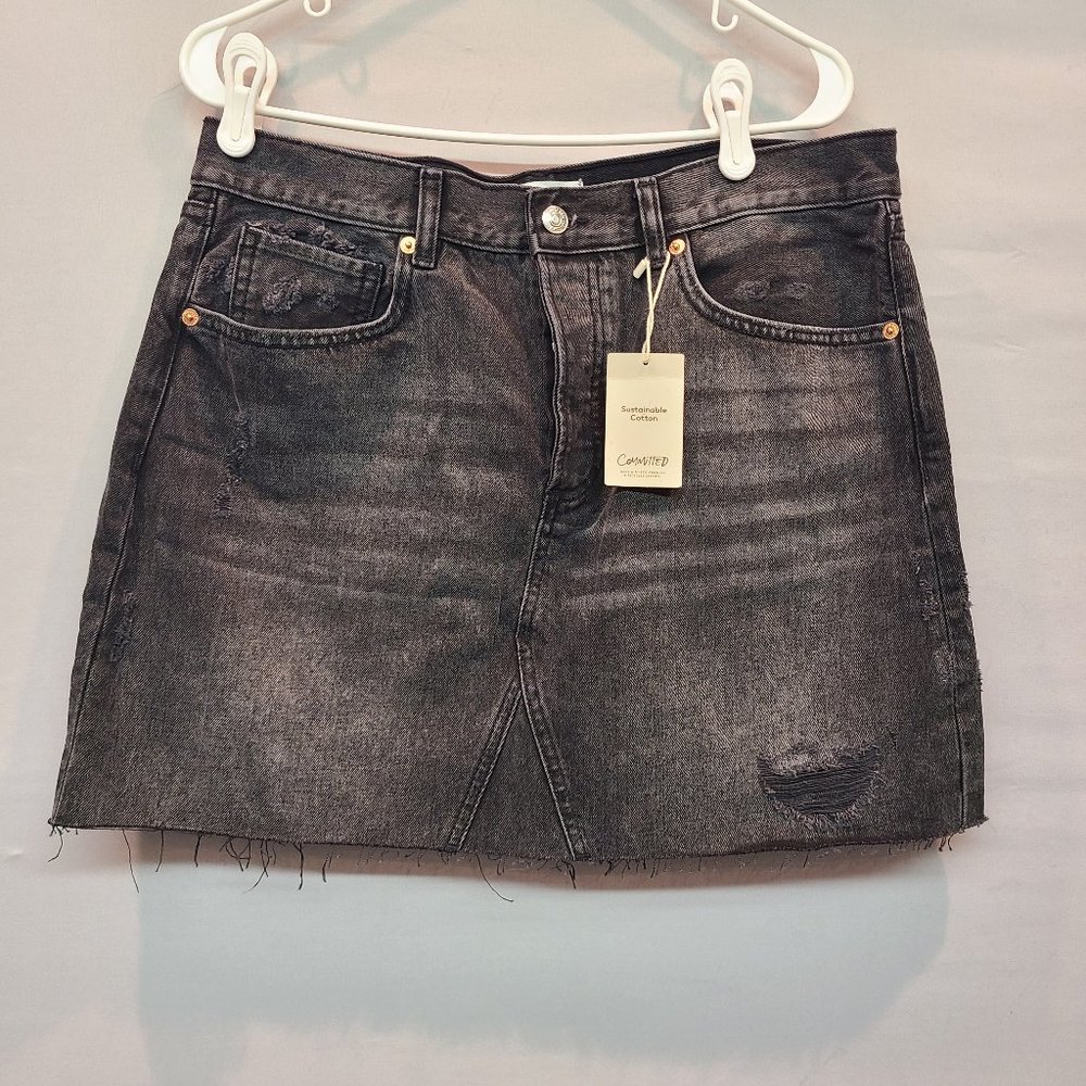 MNG Mango Jean Skirt Black Distressed Mini Raw Hem Button Fly Womens Large NWT
